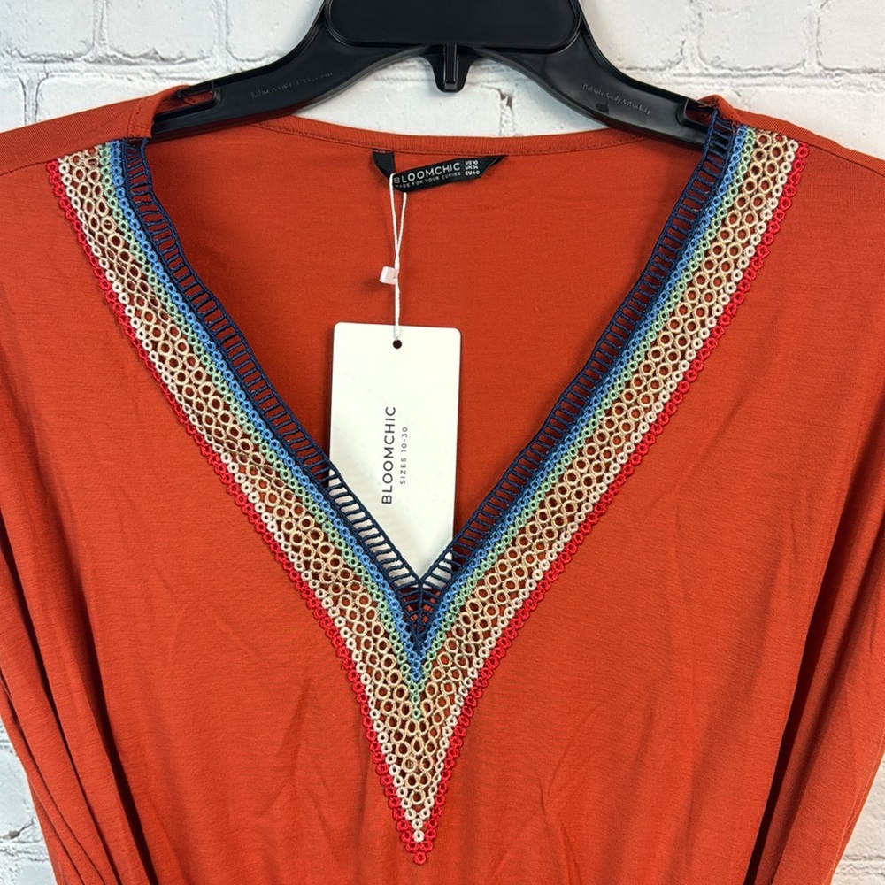 BloomChic Orange V-Neck Embroidery Detail Pocket Dress Size Medium - Picture 4 of 6
